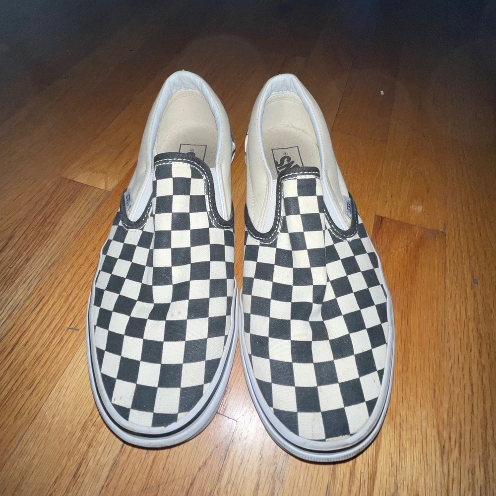 women’s checkered slip on vans !